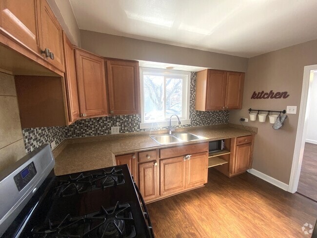 Building Photo - 7935 S Lorel Ave Rental