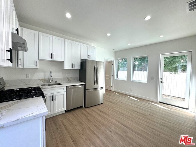 Photo - 1955 Bonsallo Ave Unidad 3/4