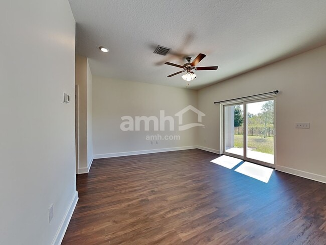 Photo - 5709 Oesterle Rd