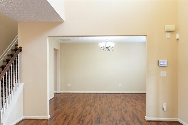 Photo - 778 Roxholly Ln NE