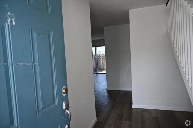 Building Photo - 175 SW 6th Ln Rental