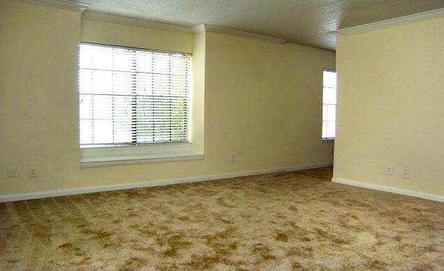 Living Area - Defoors Ridge Apartments