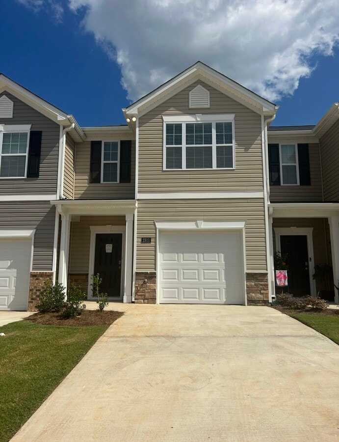 Photo - 2311 Lily Dr