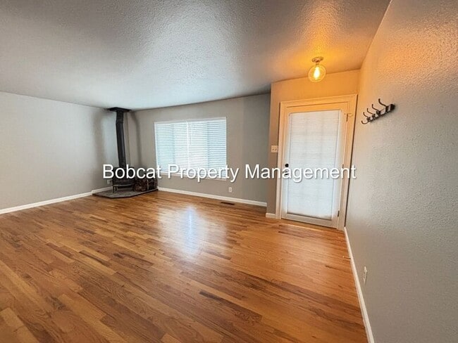 Photo - 708 Highland St