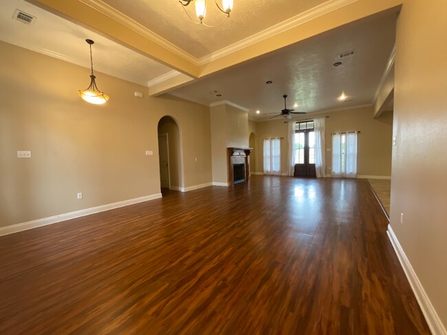 121 Woods Rd