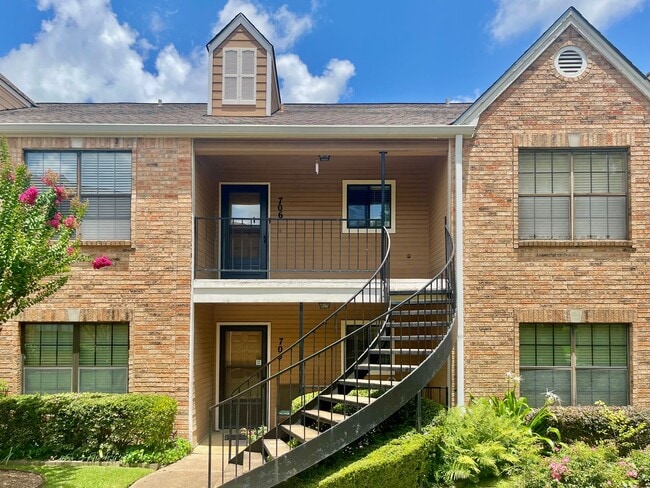 Building Photo - 400 W South Town Dr Unit 706 Rental
