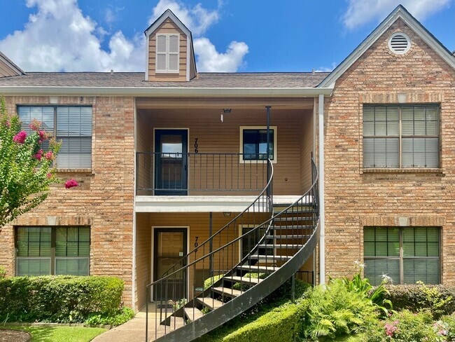 Building Photo - 400 W South Town Dr Unit 706 Rental