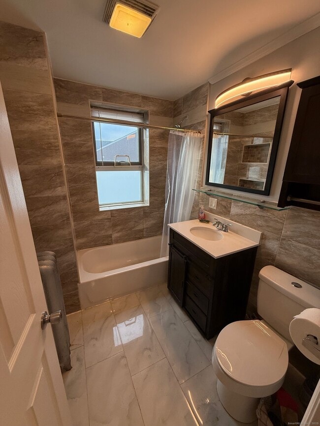 Photo - 359 W Main St Unidad 1W