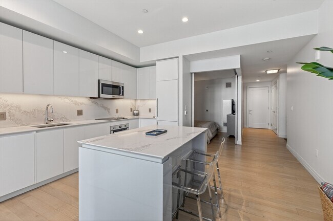 Photo - 133 Seaport Blvd Unit 510