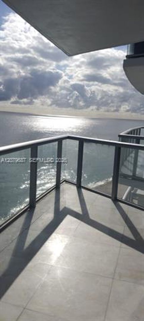 Photo - 17001 Collins Ave
