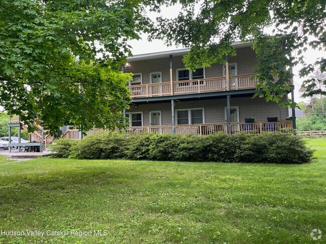 Building Photo - 24 Gaffney Ln Rental