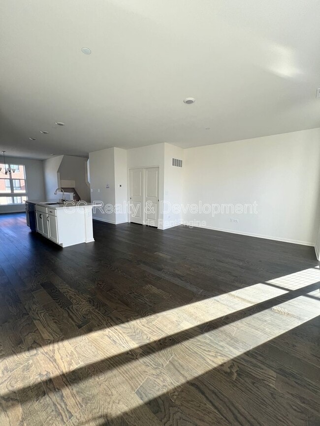 Photo - 1265 Lakepointe Dr