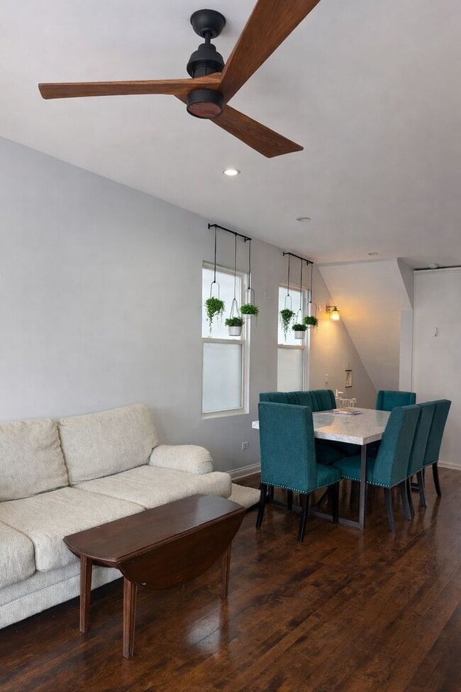 Photo - 4151 W Fullerton Ave