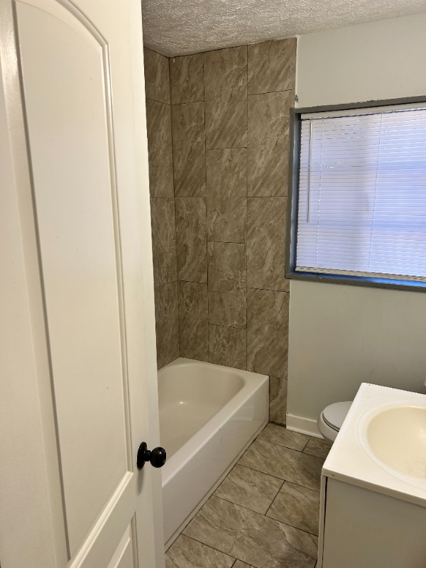 Photo - 2215 Mobile Ave