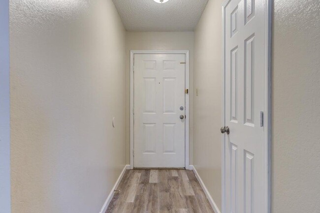 Photo - 3401 101st St