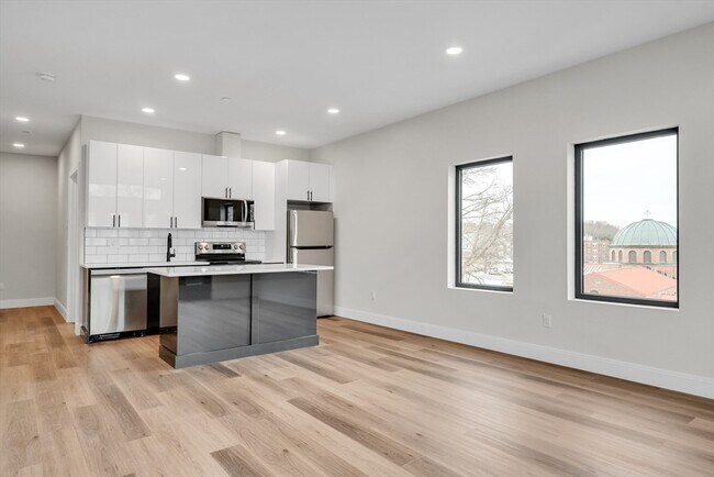 Photo - 63 Belgrade Ave Unidad 103