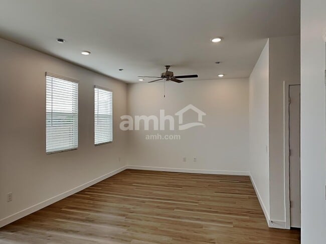 Photo - 9540 Harkes Dr