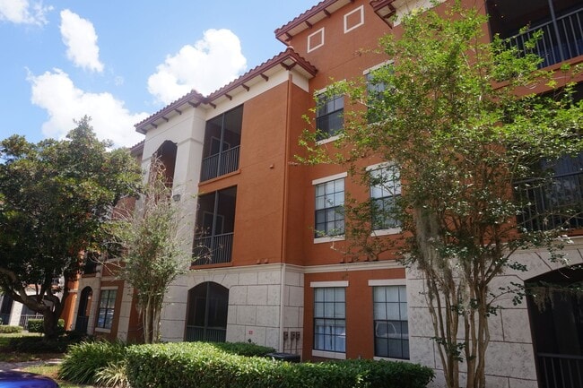 Building Photo - Newly Remodeled 1/1 in Serenata @ Metrowest Rental