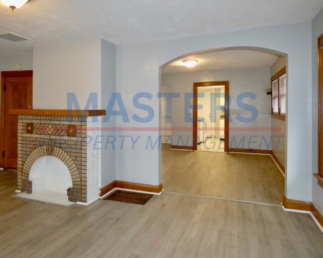 Photo - 1133 Parkside Blvd Unit Upper