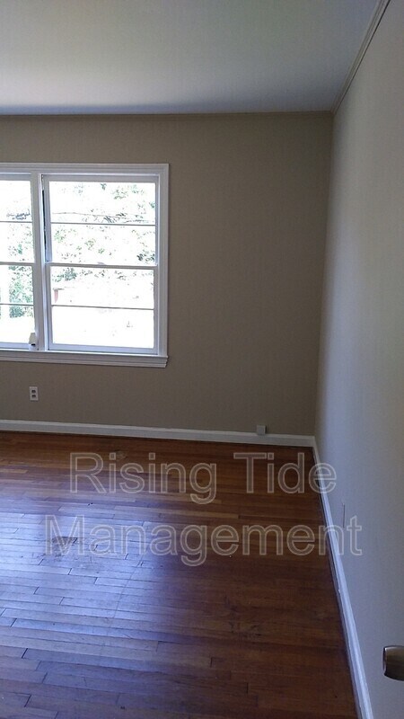 Photo - 537 Orchid Rd