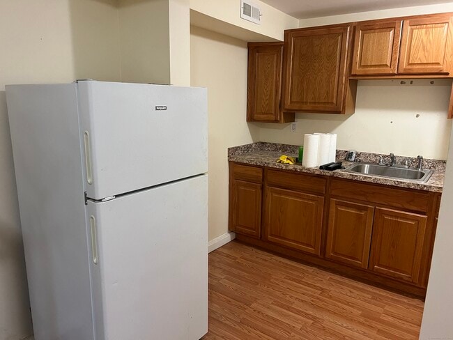 Photo - 539 Howe Ave Unit 2A