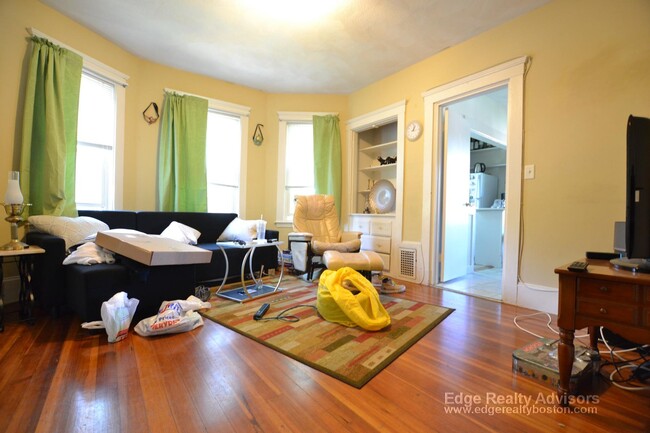 Photo - 509 Washington St Apartments Unit 2
