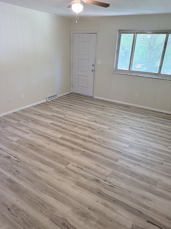 Photo - 2420 Ulrich Ave