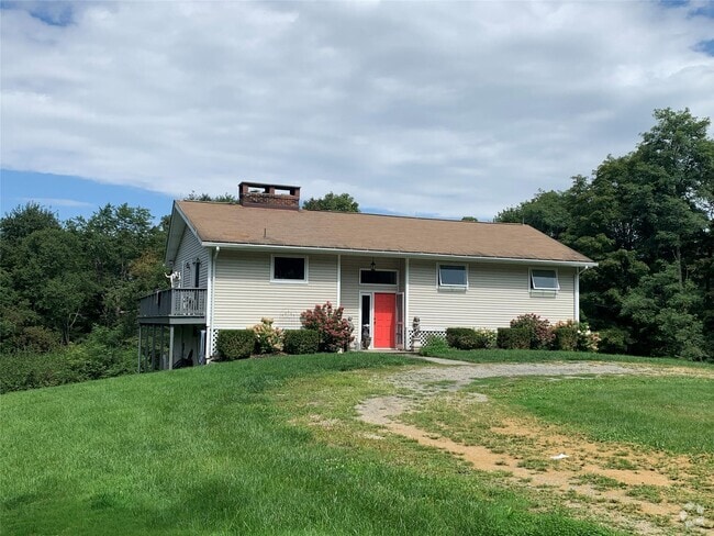Building Photo - 860 Hunns Lake Rd Rental