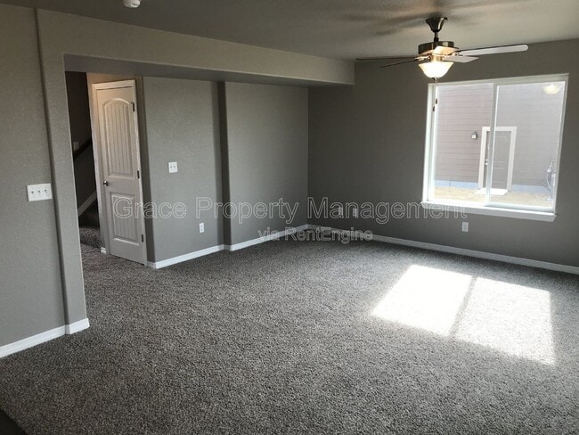 Photo - 2063 Tabor St