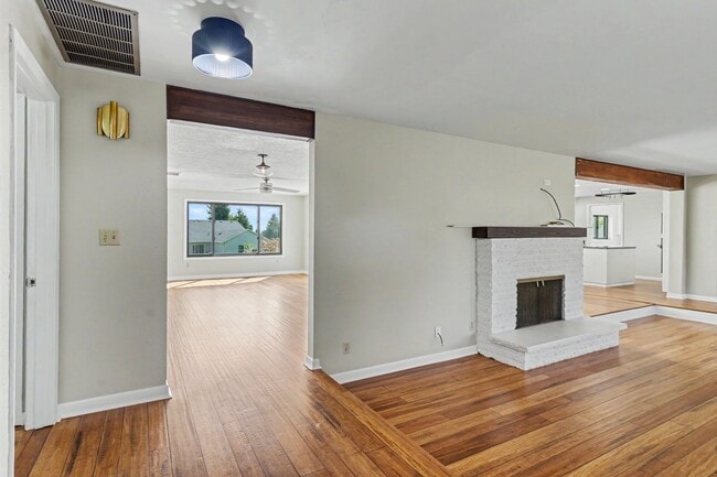 Photo - 4 bed, 2 bath single-level home in quiet West Salem neighborhood!