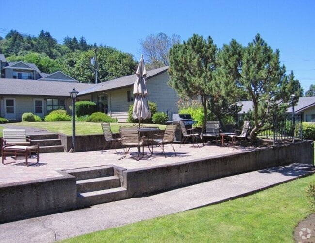 Building Photo - John's Landing: Mid-Century Studio w/ Walk... Unit 25 Rental