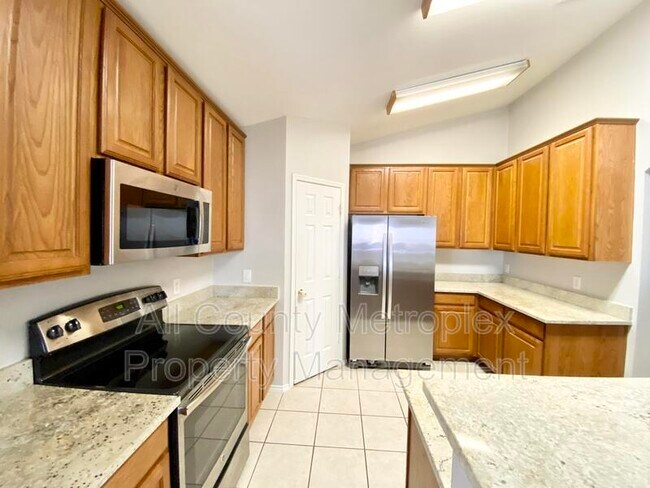 Photo - 11050 Mansfield Dr