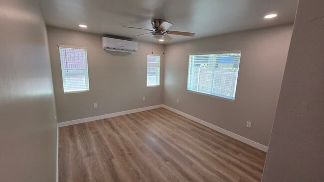 Photo - 3840 Walnut Ave