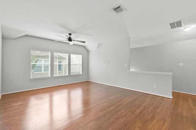 Building Photo - Stylish 2-Bed, 2-Bath Home with Unique Ups...