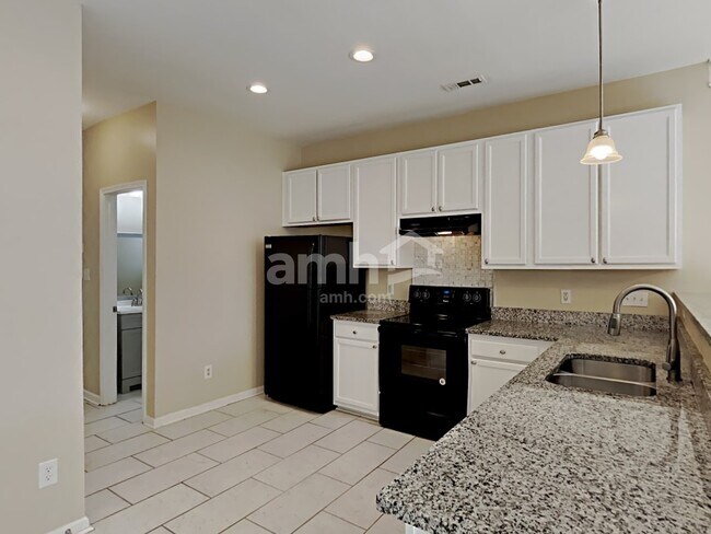 212 Leafmore Ct