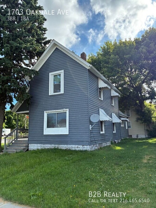 Photo - 1703 Oakdale Ave