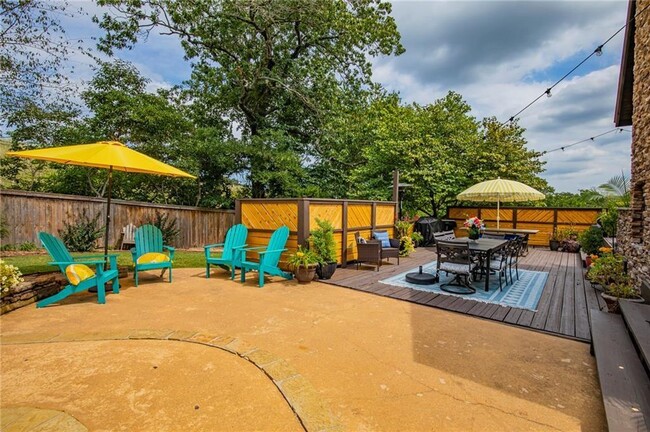 Photo - 1706 NW Autumn Ave