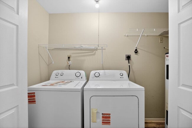 Photo - 915 Crystal Rock Rd