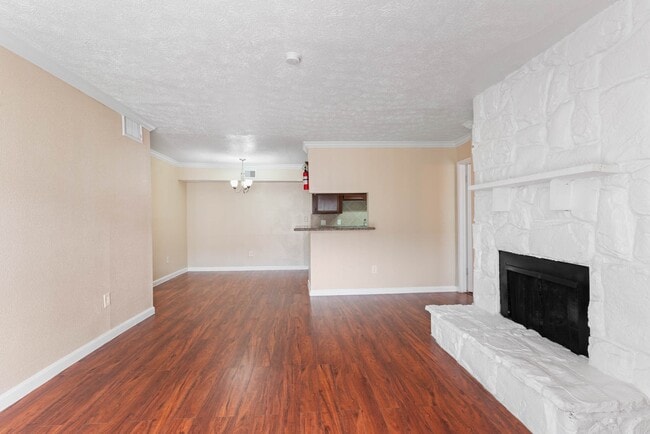Photo - 6819 Cook Rd Unidad True