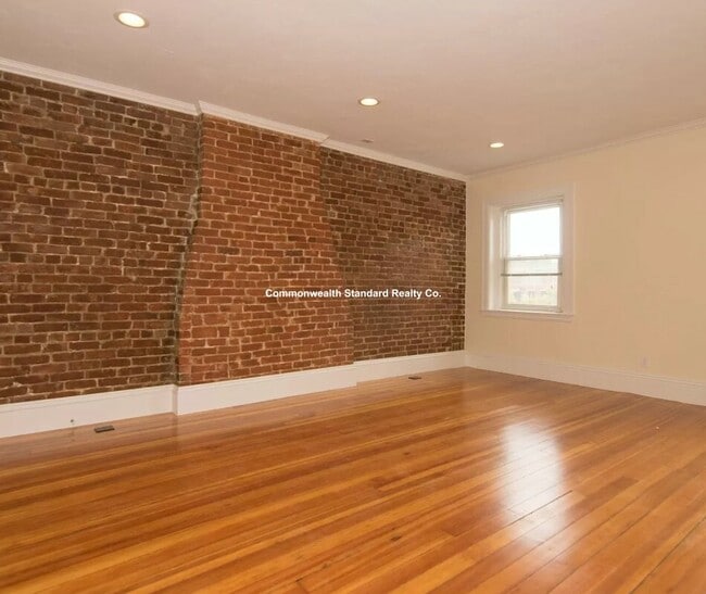 Photo - 1616 Beacon St Unit 2