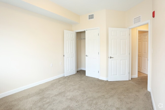 The Tres- 3BD/2BA - 1172 SqFt - 2nd Bedroom