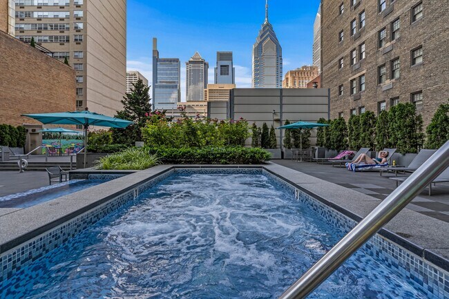 Building Photo - Parc Rittenhouse Unit 714