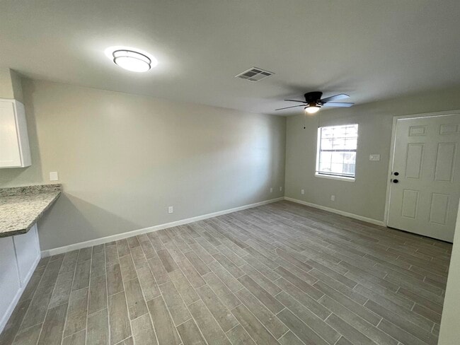 Photo - 3005 E Price St Unit 3