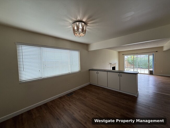 Photo - 1729 Kearny St