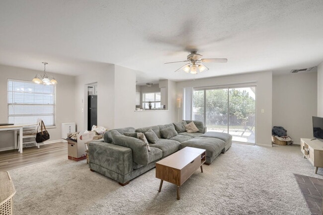 Photo - 6629 Zang Cir