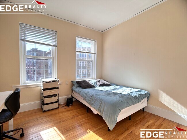 Photo - 137 Chiswick Rd Unidad 5