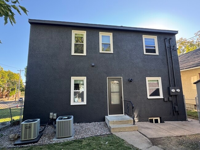 Photo - 921 Oliver Ave N Unidad 921