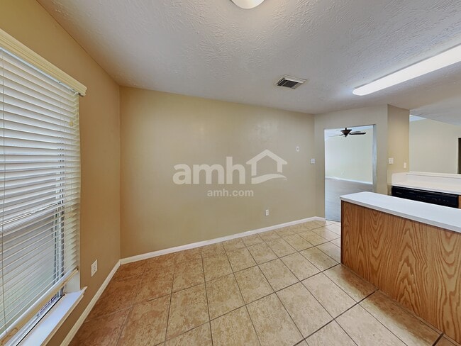 Photo - 29010 Ashbrook Ln