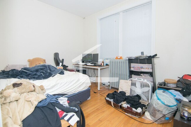 Photo - Check out this 3 bed in Coolidge Corner....