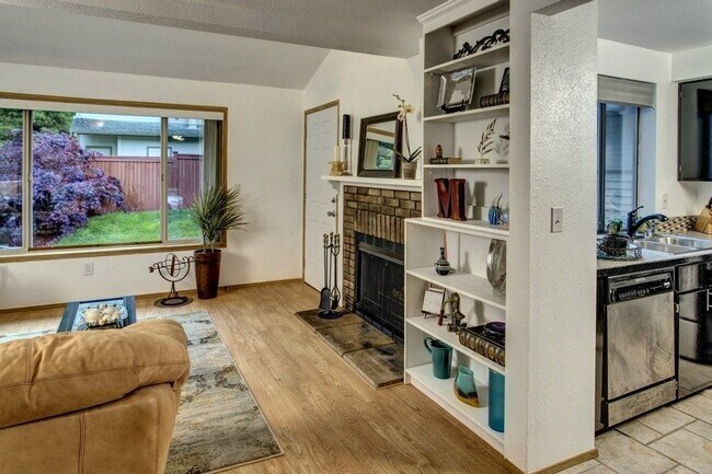 Photo - Beautiful 2 story Townhome in Juanita Kirk...